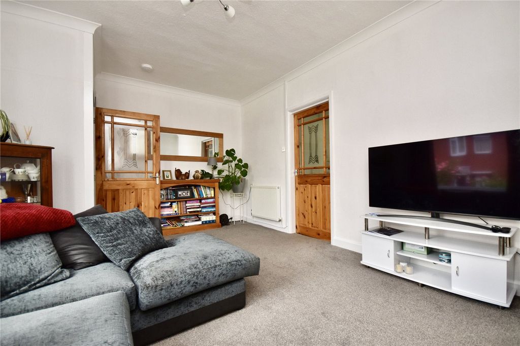 Property photo 3 of 14 Picture No. 05