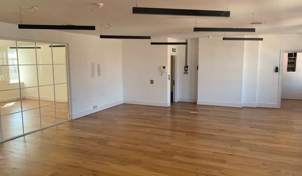 Property photo 1 of 3 465Brixtonroad2.Jpg