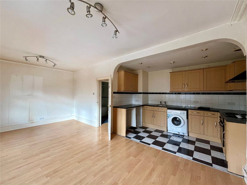 Property photo 2 of 18 Kitchen/Lounge/Diner