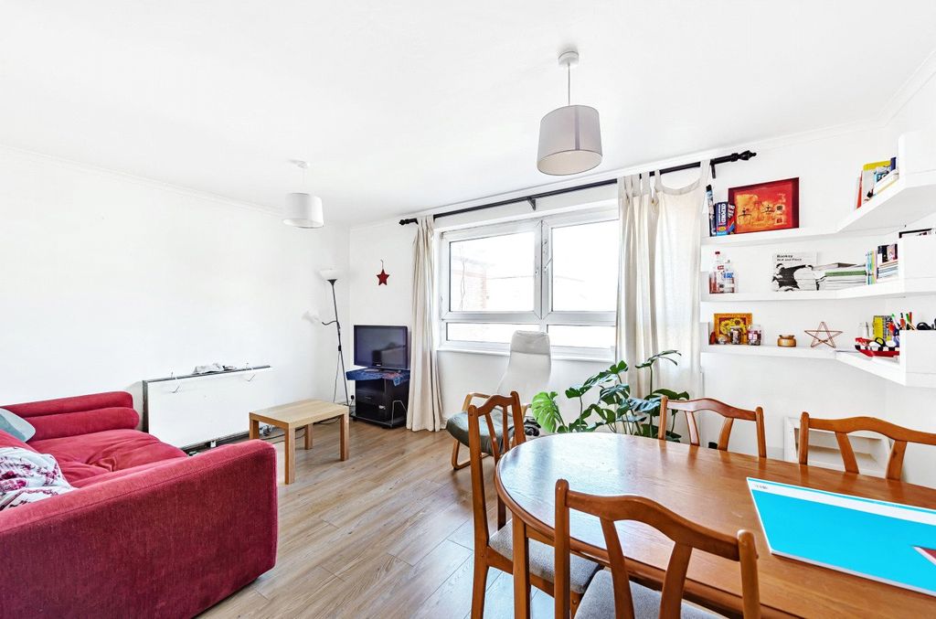 Property photo 1 of 8 843953 (3).Jpg