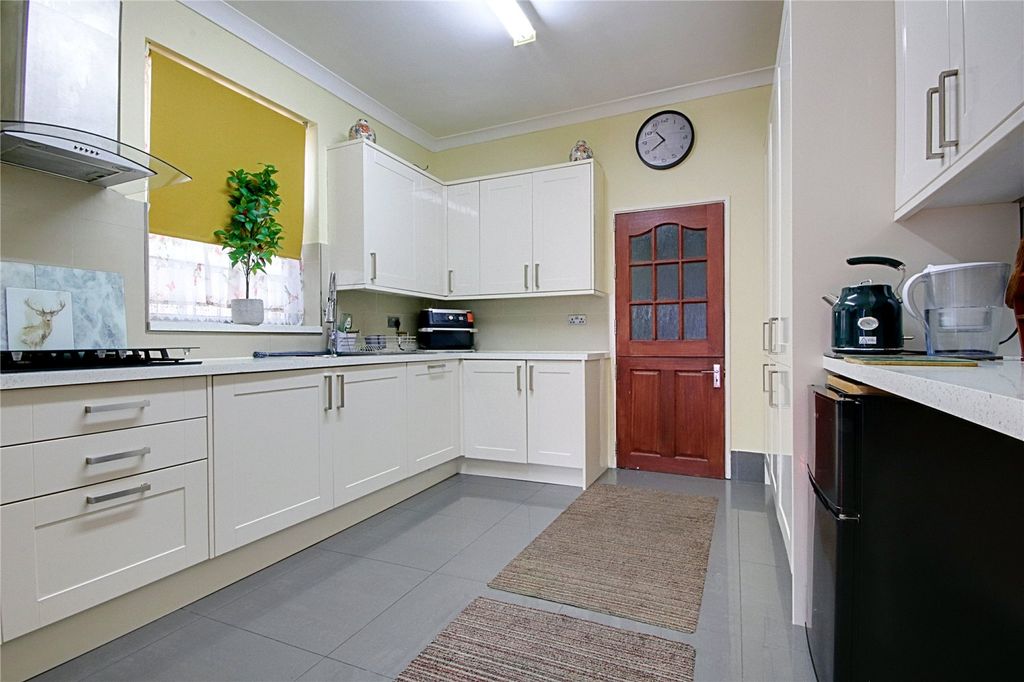 Property photo 2 of 22 Picture No. 09