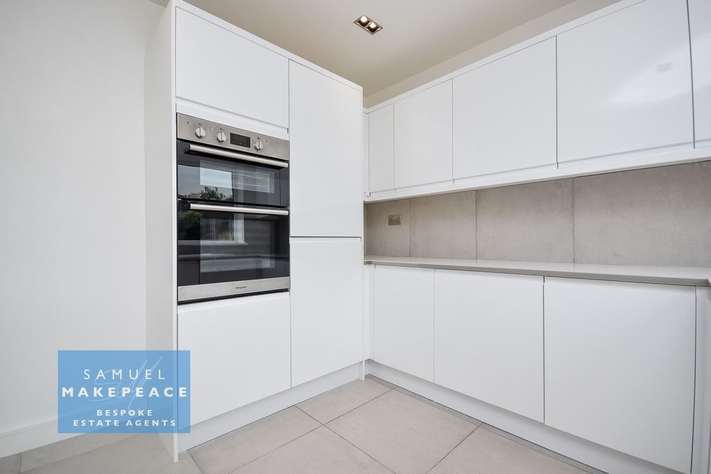 Property photo 3 of 15 Gallery