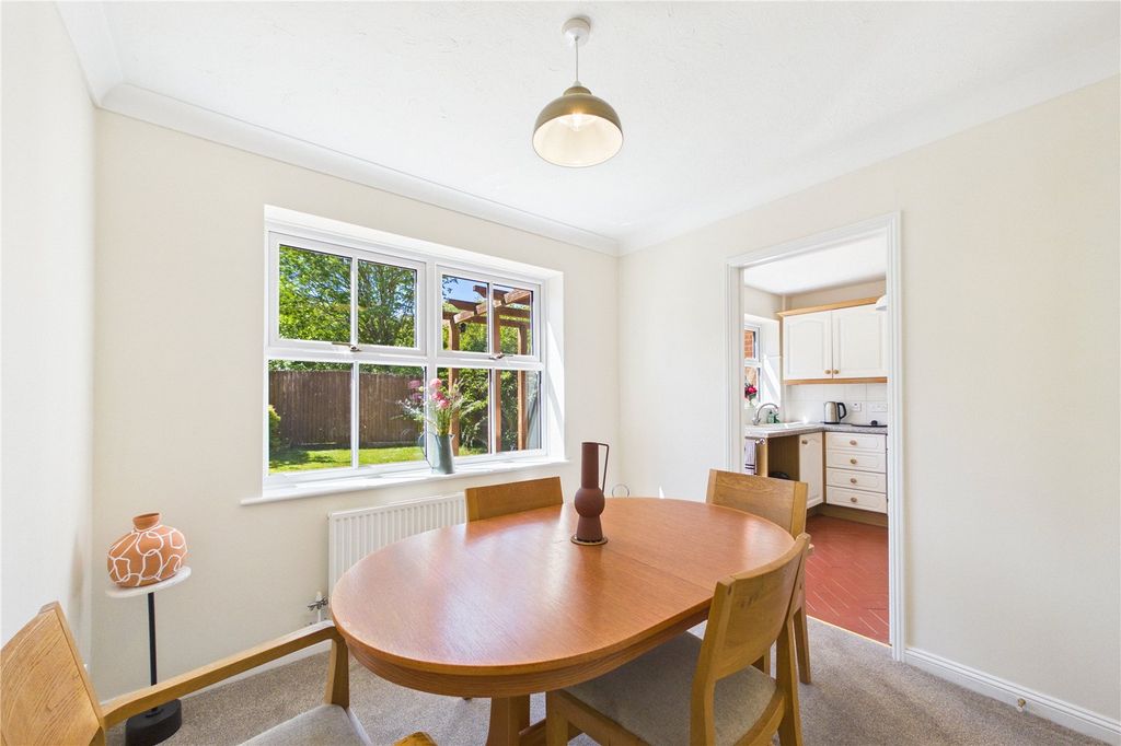 Property photo 3 of 15 Dining Area