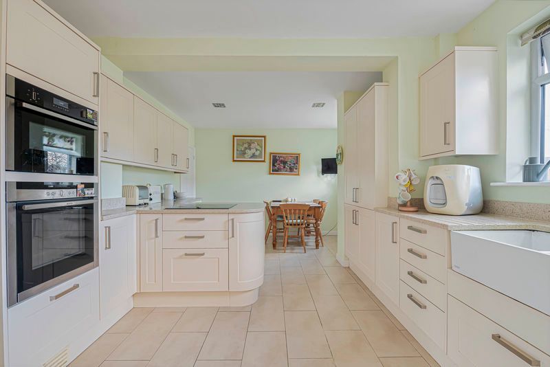 Property photo 2 of 41 Photo 27