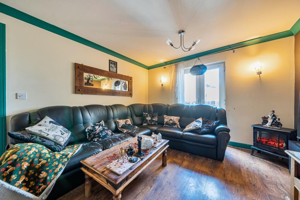 Property photo 3 of 20 Reception