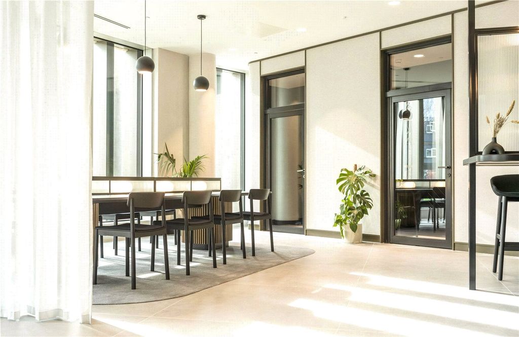 Additional image 23 of 3 bed flat for saleThe Wallis, Three60, Silvercroft Street, Manchester, Greater Manchester M15