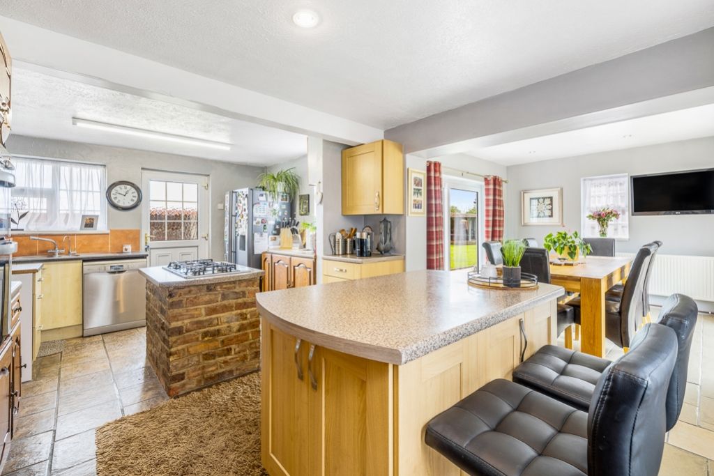 Property photo 3 of 28 Mirfield (Swineshead)-34