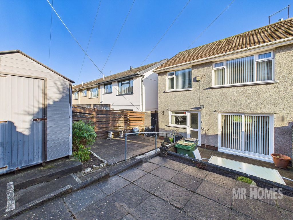 Property photo 2 of 29