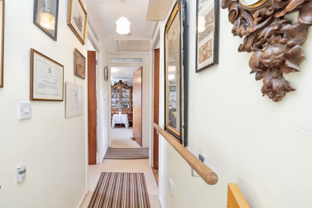 Property photo 3 of 11