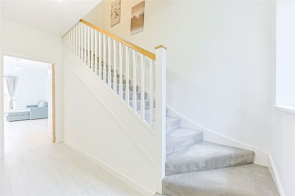 Property photo 2 of 15 Picture No. 04