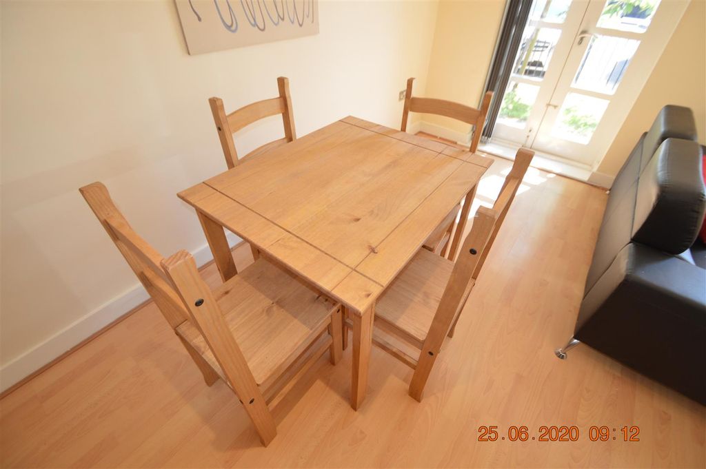 Property photo 2 of 12 47Alex003.Jpg