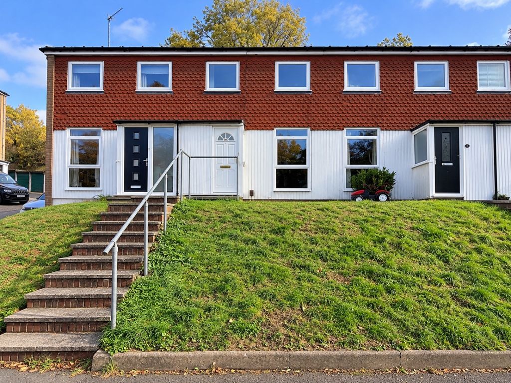 Property photo 1 of 9 6208420