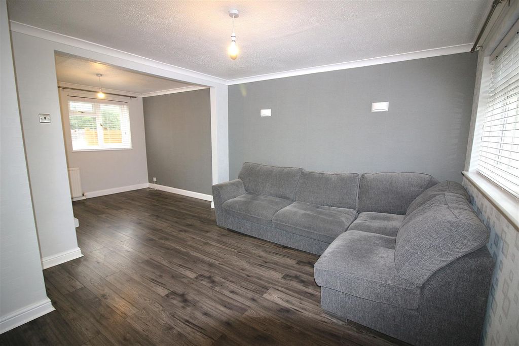 Property photo 2 of 15 Lounge/Diner