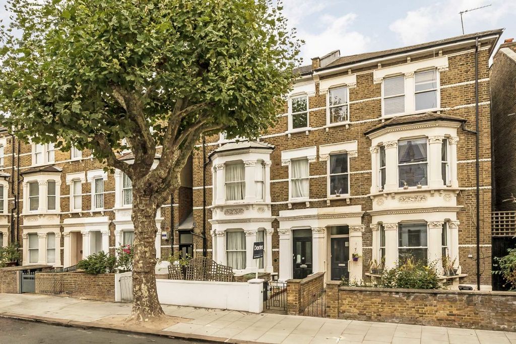 Property photo 1 of 5