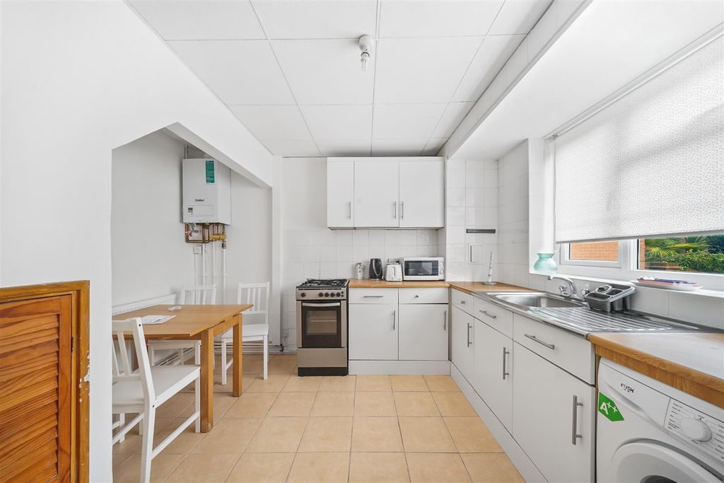 Property photo 3 of 11 Kitchen/ Diner