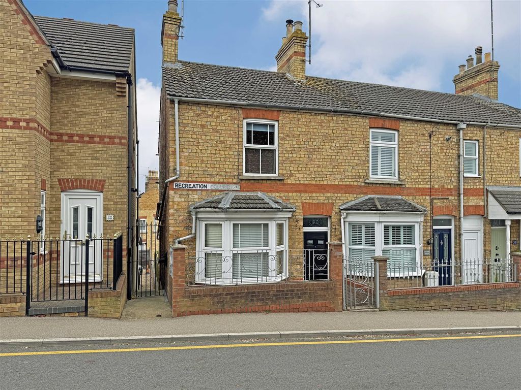 Property photo 1 of 14 Recreation Ground Road, Stamford