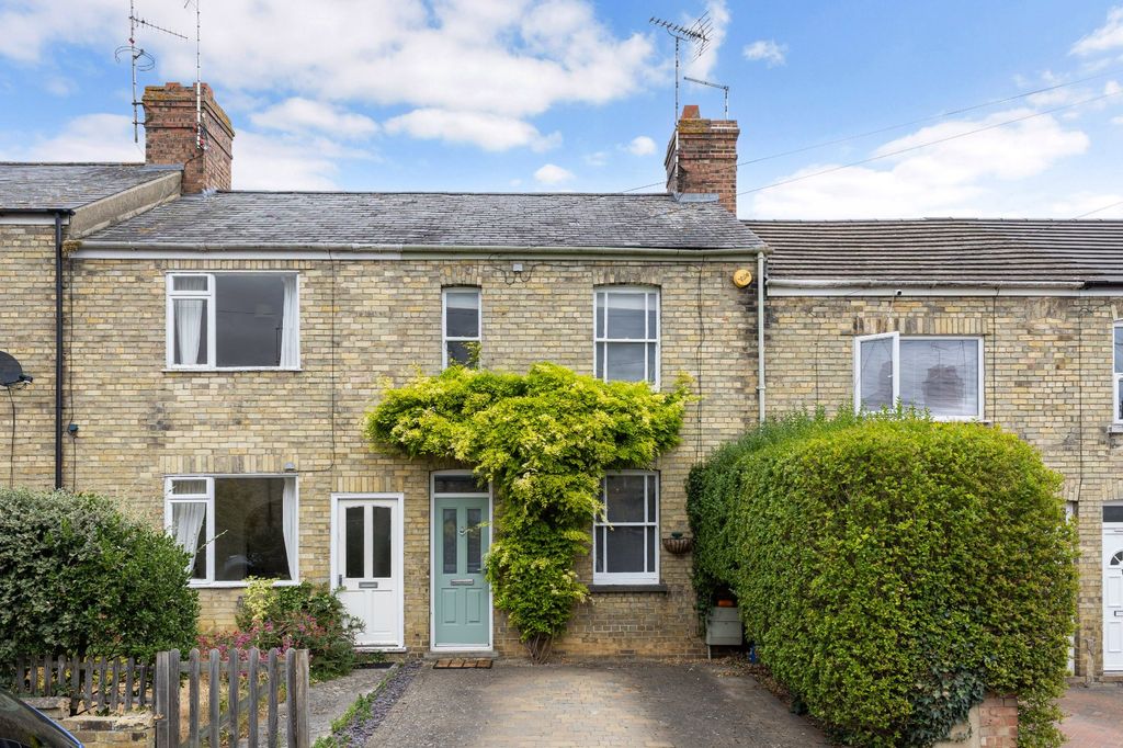 Property photo 1 of 21 22 Queens Walk