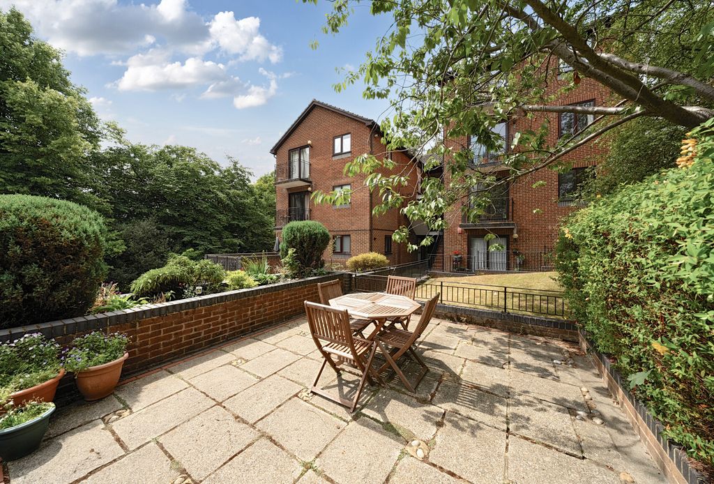 Property photo 2 of 10 1319105-4-6867Ba7...