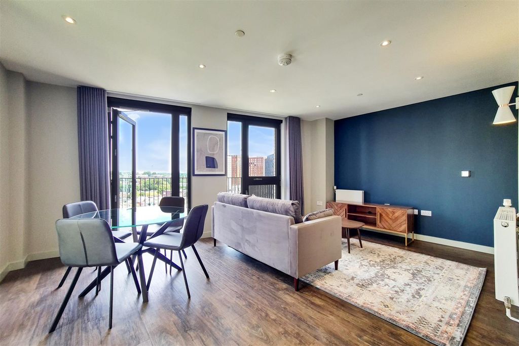 Property photo 2 of 17 5.Jpg