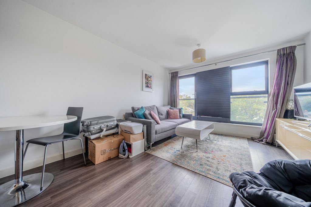 Property photo 1 of 15 Reception