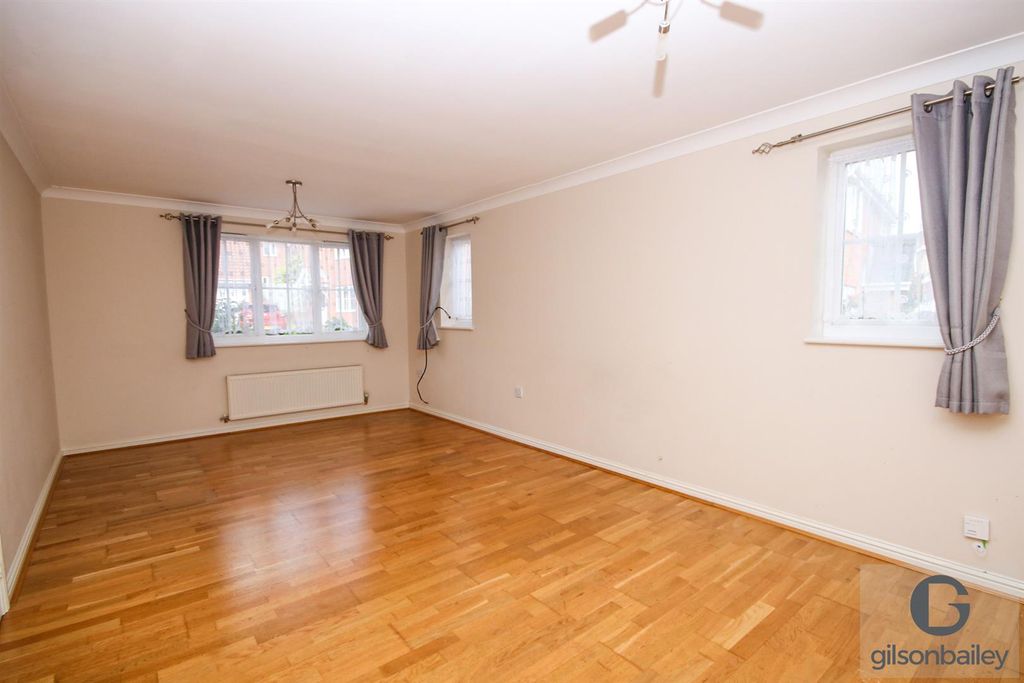 Property photo 2 of 13 Img_9076-2.Jpg