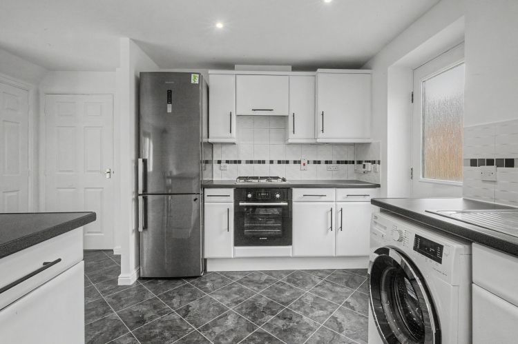 Property photo 2 of 11 331096