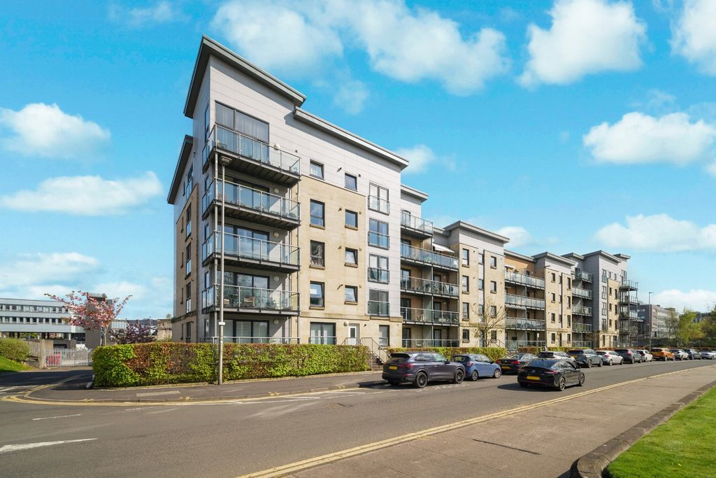 Property photo 1 of 11 External