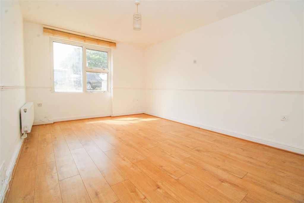 Property photo 2 of 8 Img_6578.Jpg