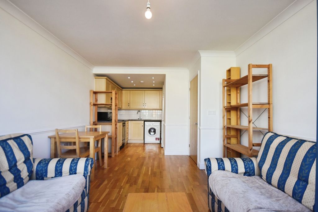 Property photo 3 of 14