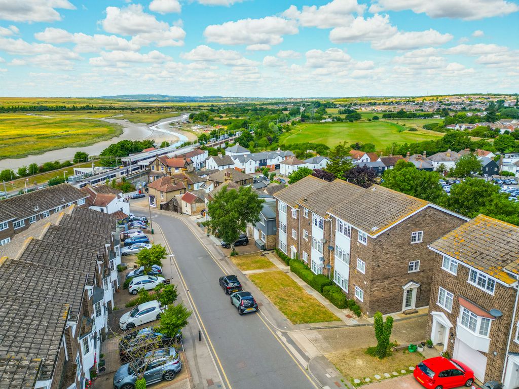 Property photo 2 of 14 Dji_0698-Dji_0702