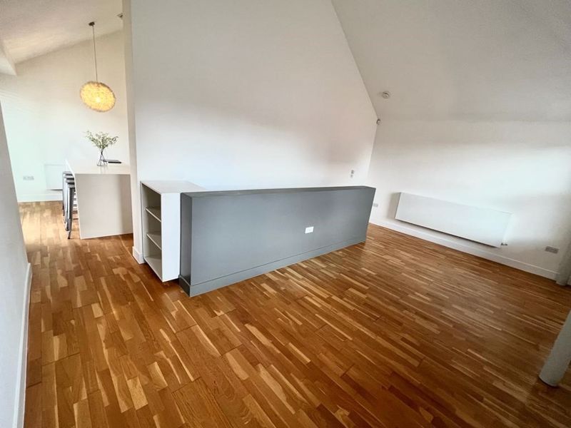 Property photo 2 of 8 Photo 7