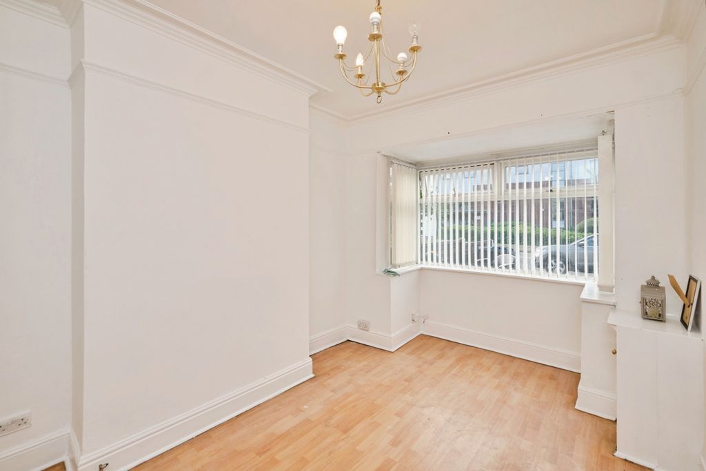 Property photo 3 of 16 Photo