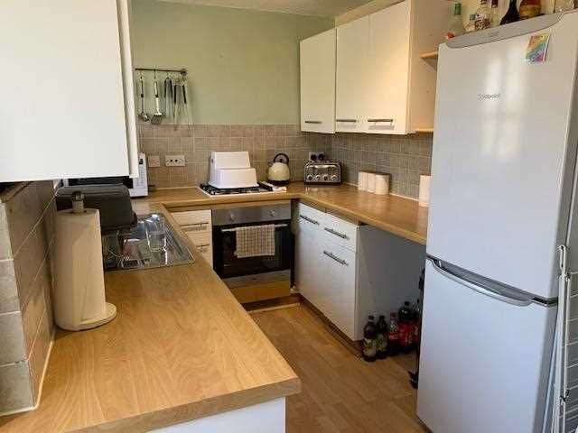 Property photo 2 of 7 Kitchen