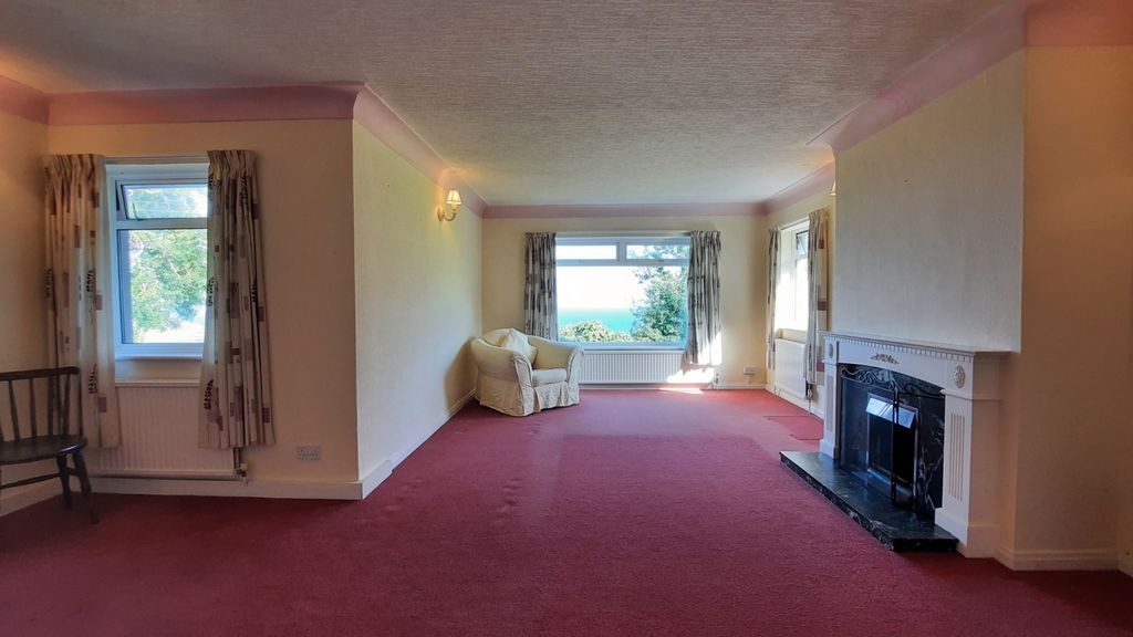 Property photo 3 of 37