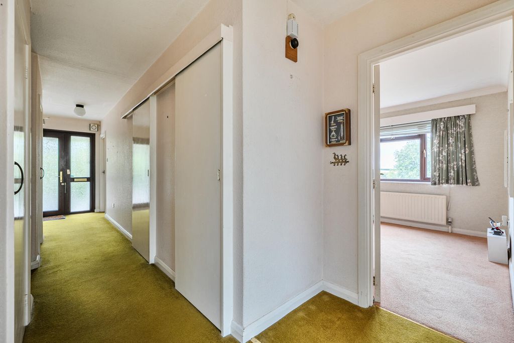 Property photo 3 of 19 Hallway