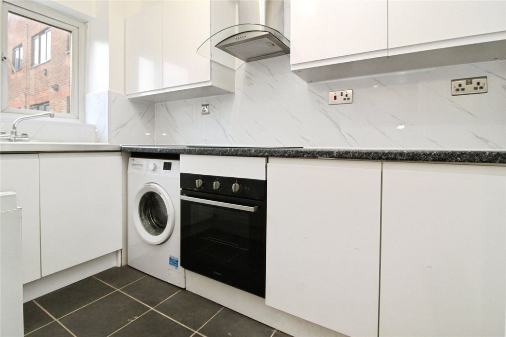 Property photo 3 of 5 Picture No. 04