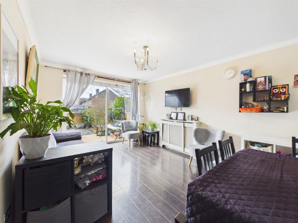 Property photo 2 of 8 Cam05080G0-Pr0298-Still011.Jpg