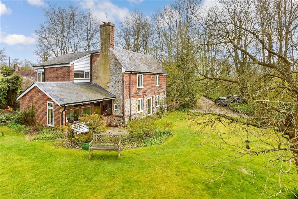 Property photo 1 of 16 External (Brochure)