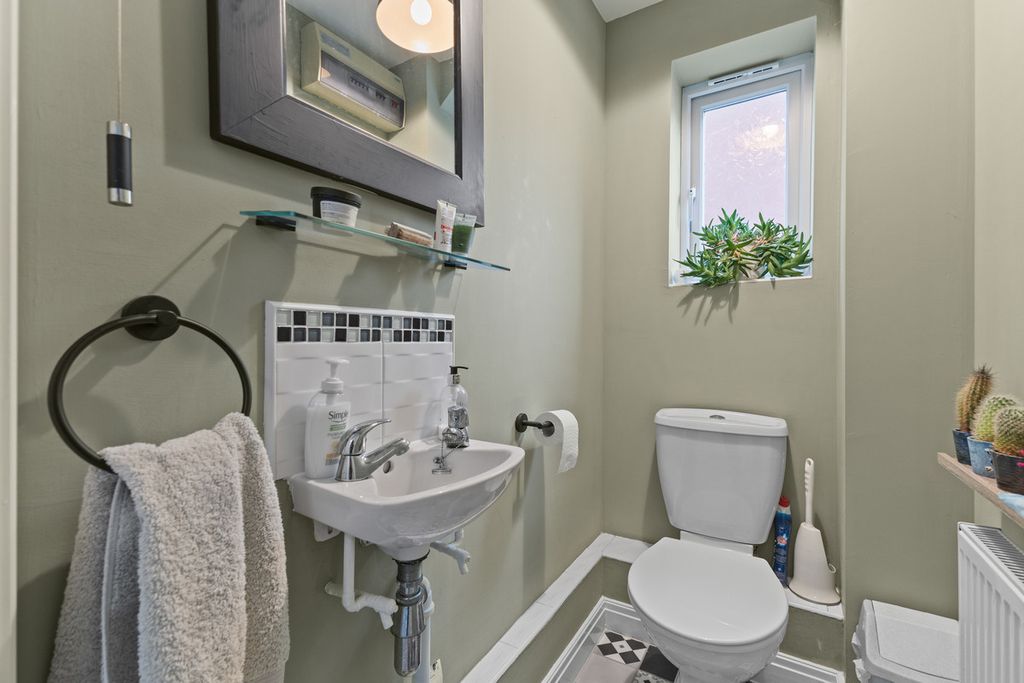 Property photo 3 of 20