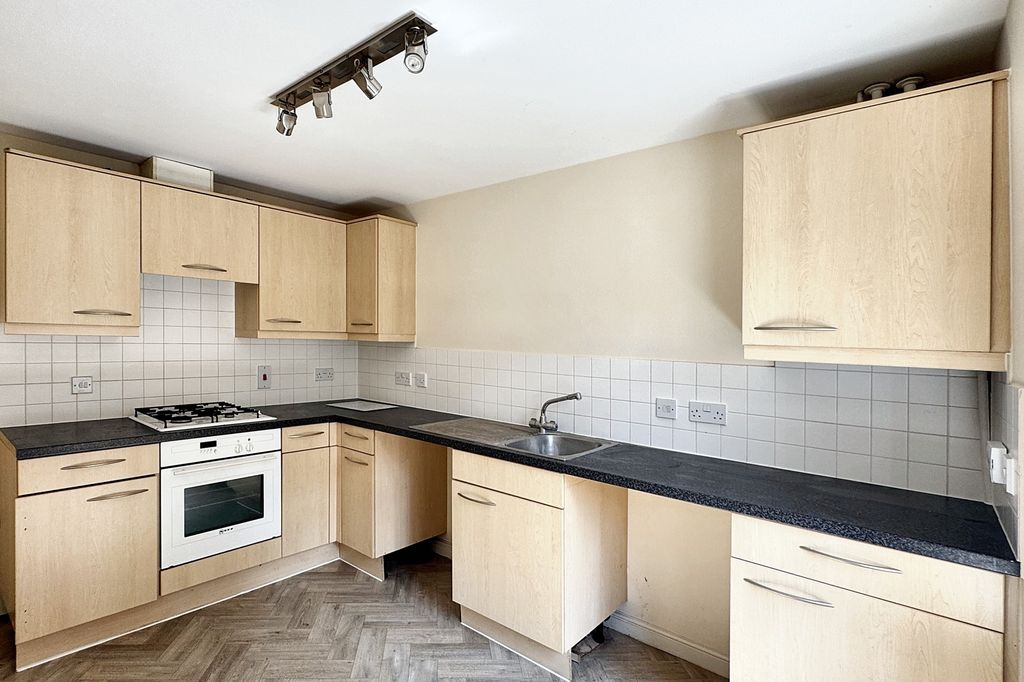Property photo 2 of 11 Img_1427