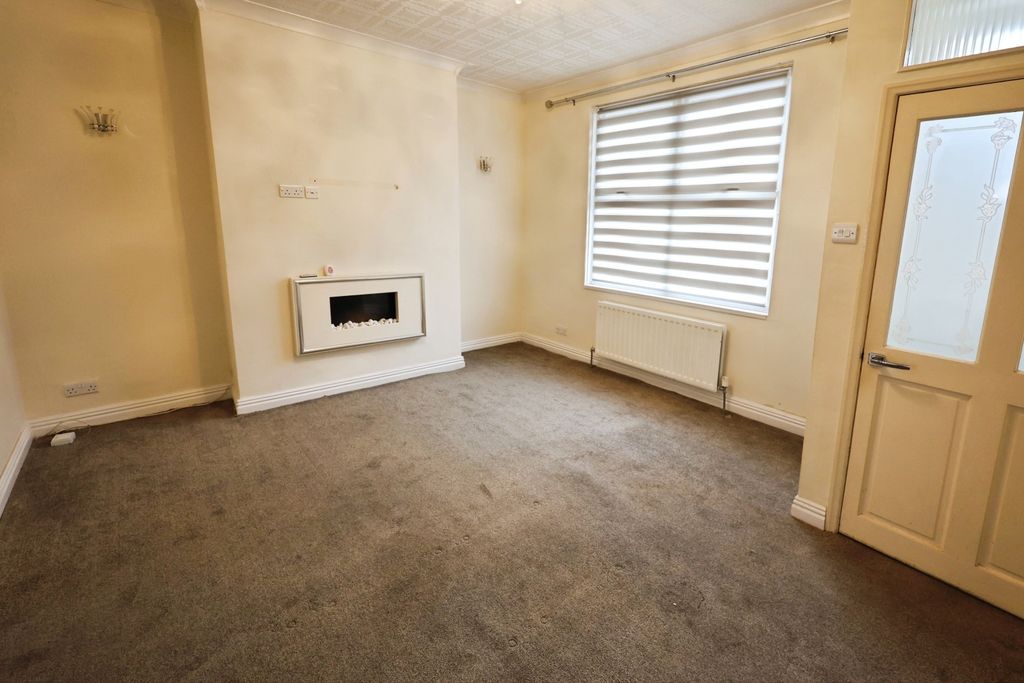 Property photo 2 of 11 Pbox-Img.Jpg