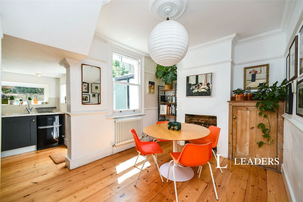 Property photo 2 of 10 Dining Area