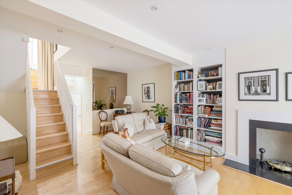 Property photo 3 of 17 Image