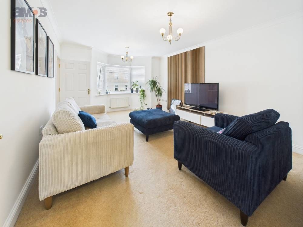 Property photo 2 of 15 4353565