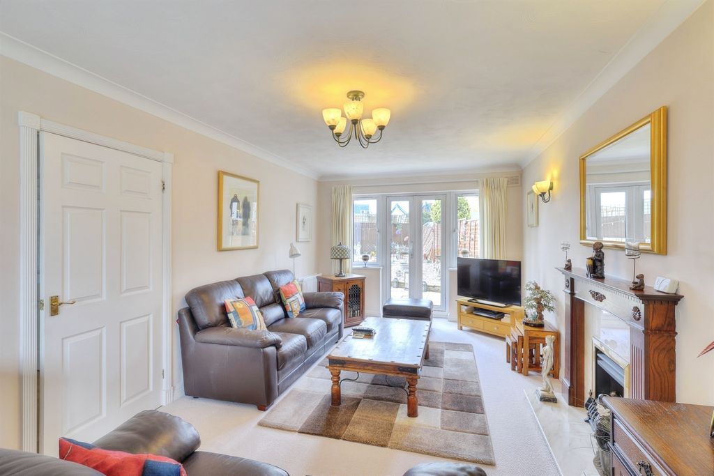 Property photo 3 of 15