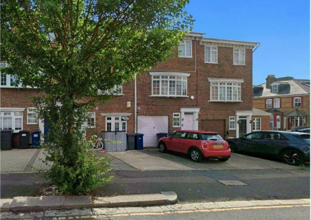 Property photo 1 of 23