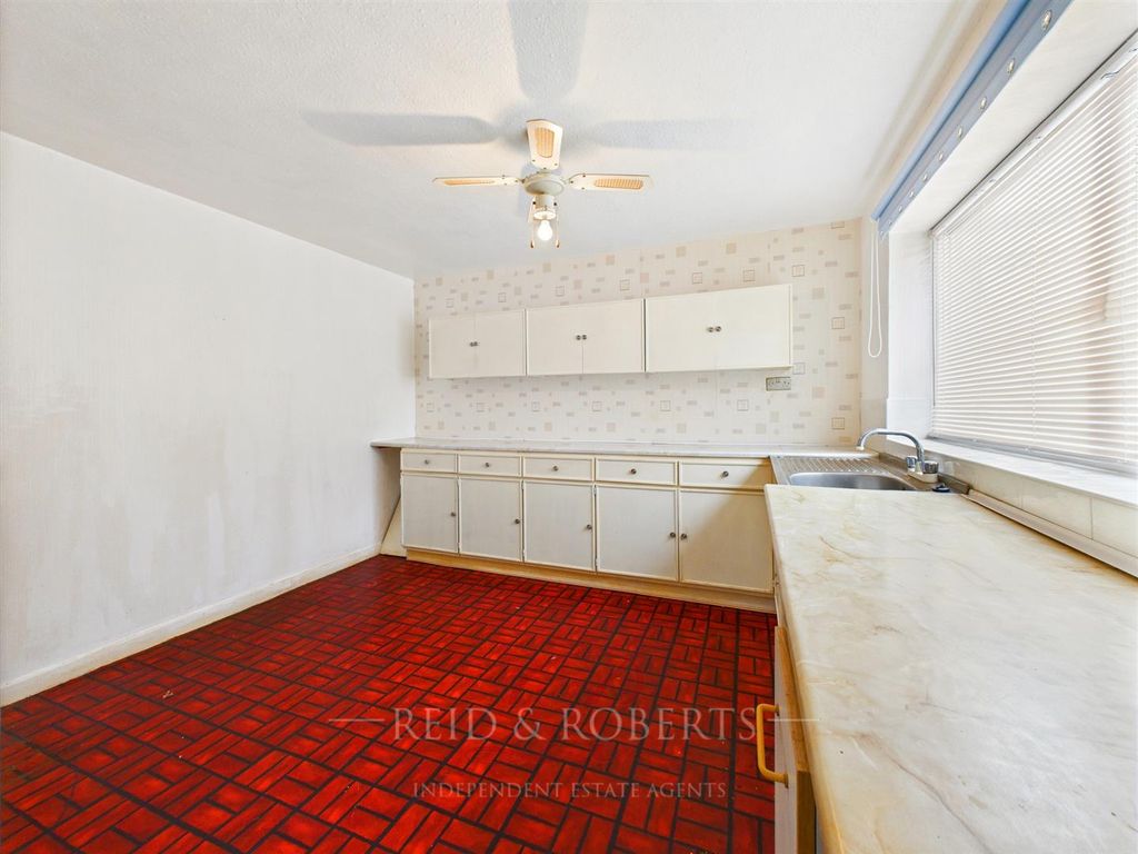 Property photo 3 of 22 Cam04884G0-Pr0065-Still011.Jpg