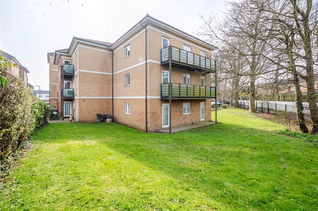 Property photo 2 of 9 Picture No. 10