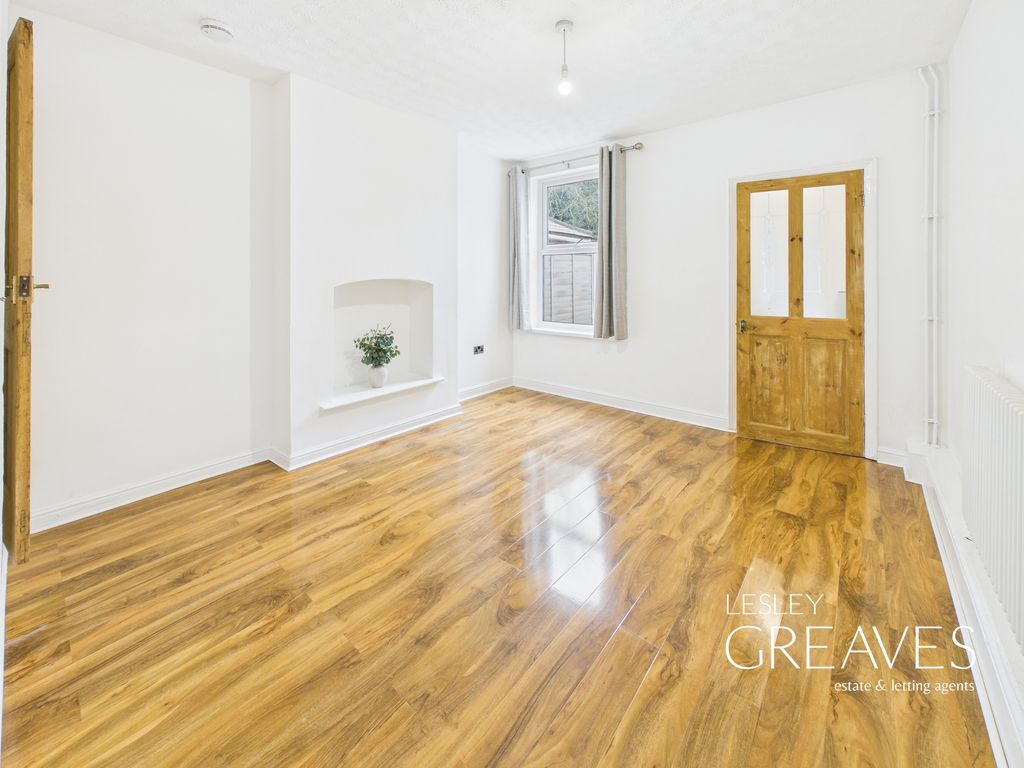 Property photo 3 of 20 Dining Room