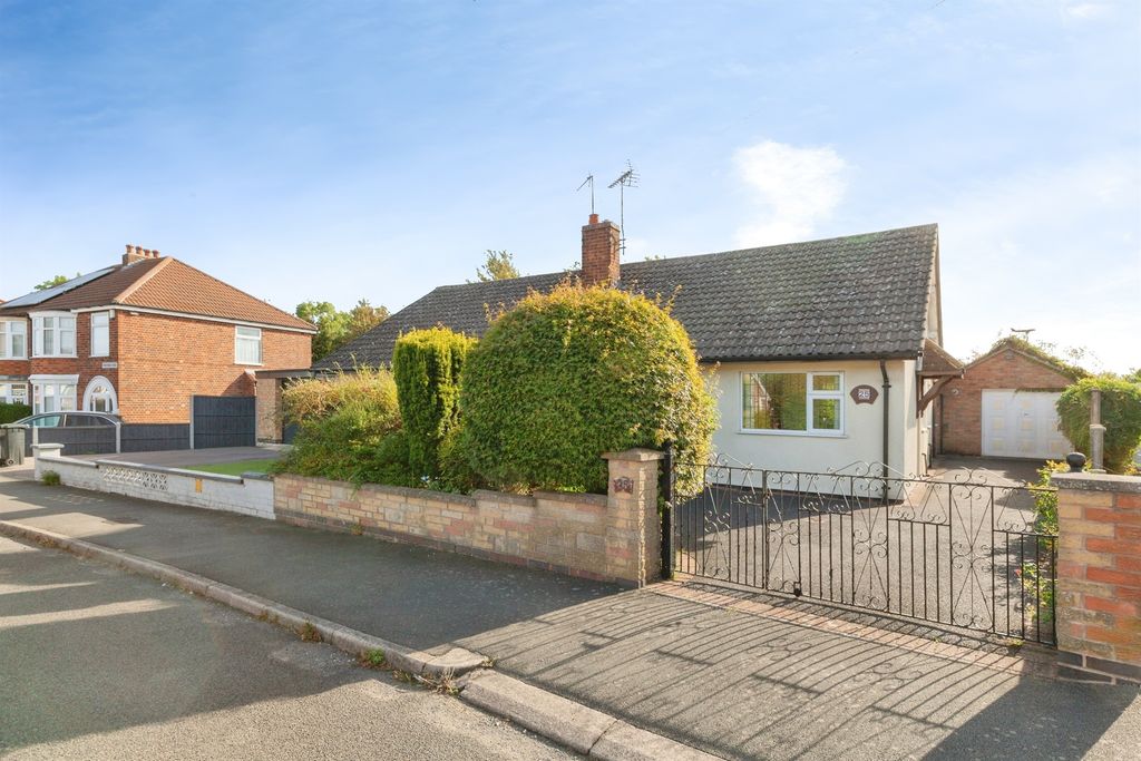 Property photo 2 of 19